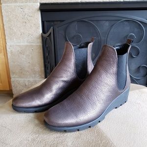 the flexx slimmer chelsea boot